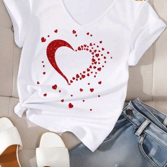 Emery Rose Tops - Elegant White Tee with Red Heart Design